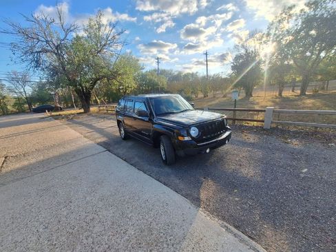 Used 2016 Jeep Patriot Sport w/ Power Value Group image 6