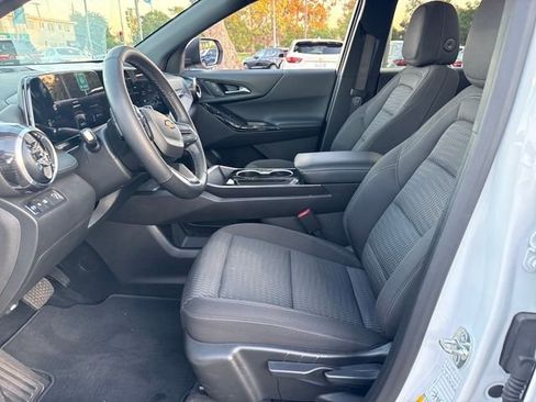 Certified 2025 Chevrolet Equinox LT image 9