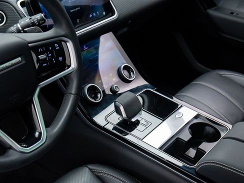 Used 2023 Land Rover Range Rover Velar R-Dynamic S image 11