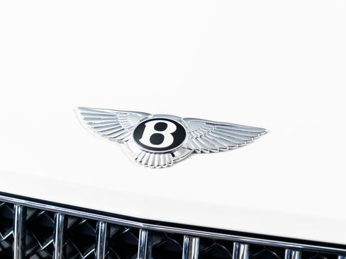 Used 2023 Bentley Bentayga Extended Wheelbase image 26