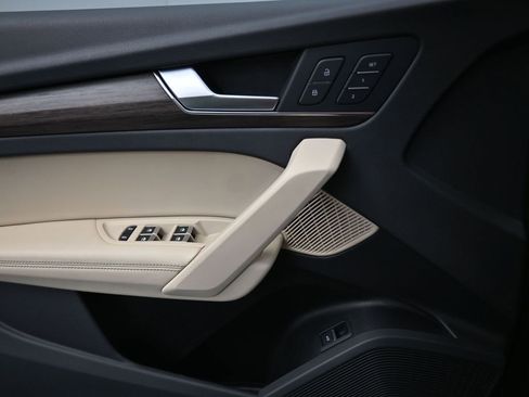 Used 2022 Audi Q5 2.0T Premium Plus image 12