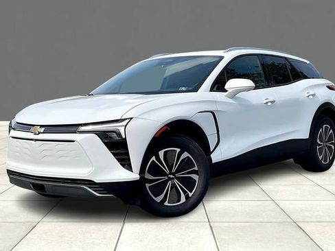 Used 2025 Chevrolet Blazer EV LT AWD/4WD image 1