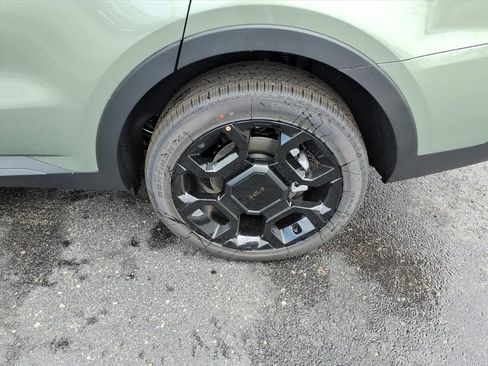 New 2026 Kia Sorento X-Line EX image 9