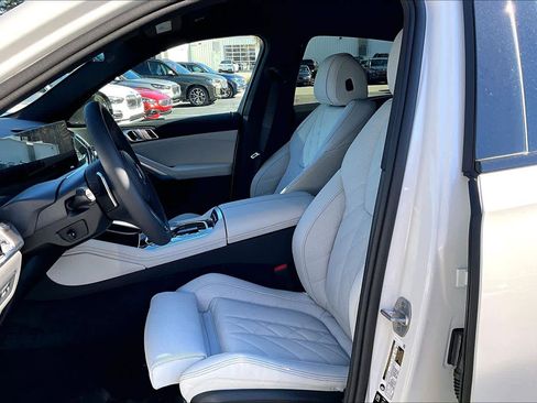 New 2026 BMW X6 xDrive40i w/ Premium Package image 9