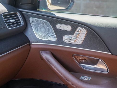 Used 2024 Mercedes-Benz GLS 450 4MATIC image 38