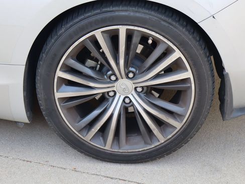 Used 2018 INFINITI Q60 2.0t w/ Sensory Package 2.0T Luxe RWD image 25