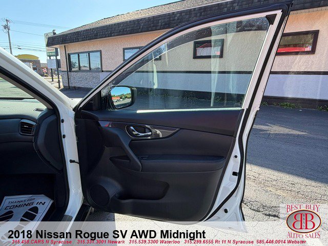 Used 2018 Nissan Rogue SV AWD/4WD image 14