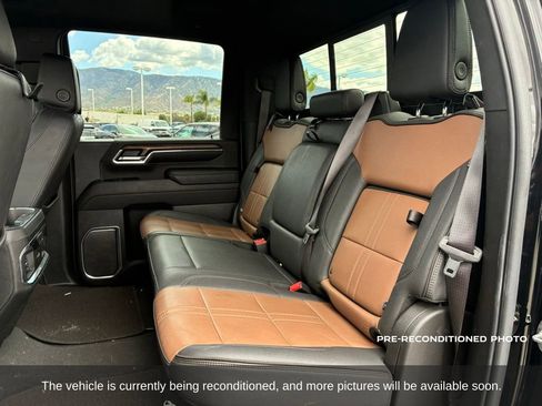 Used 2024 Chevrolet Silverado 2500 High Country AWD/4WD image 15