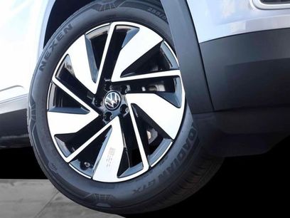 New 2026 Volkswagen Atlas SE