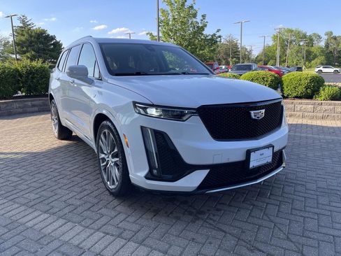 Used 2020 Cadillac XT6 Sport w/ Platinum Package AWD/4WD image 7