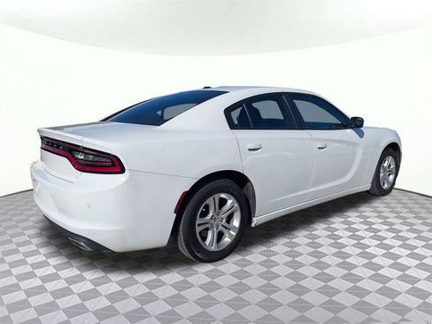 Used 2022 Dodge Charger SXT image 3