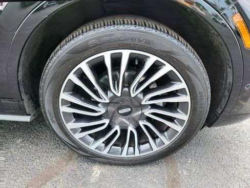 Used 2021 Lincoln Corsair Reserve w/ Equipment Group 201A image 43