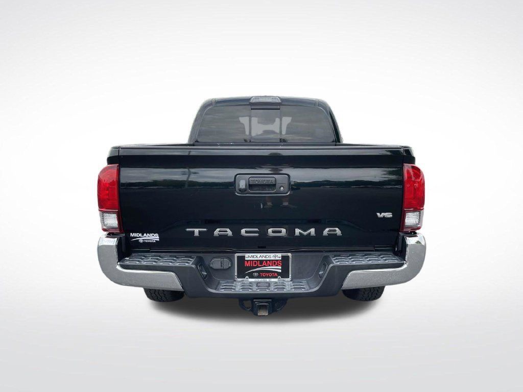 Used 2018 Toyota Tacoma SR5 RWD image 5