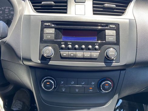 Used 2017 Nissan Sentra S FWD image 5