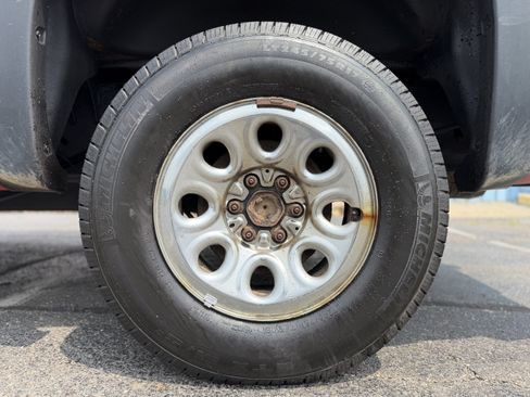Used 2013 Chevrolet Silverado 1500 LT AWD/4WD image 31