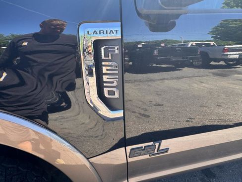 Used 2018 Ford F250 Lariat w/ Lariat Ultimate Package AWD/4WD image 11