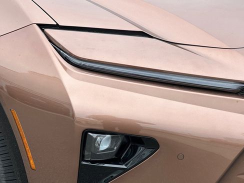 New 2025 Toyota Crown Signia image 30