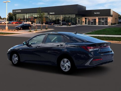 New 2026 Hyundai Elantra SE image 4