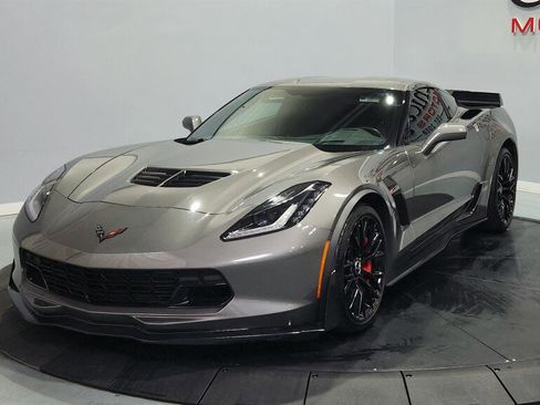 Used 2015 Chevrolet Corvette Z06 w/ Z07 Performance Package RWD image 17