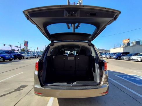 Used 2018 Honda Odyssey EX-L image 48