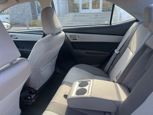 Used 2017 Toyota Corolla LE image 10