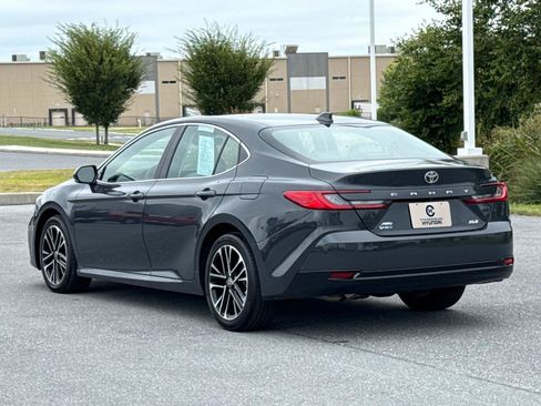Used 2025 Toyota Camry XLE image 26