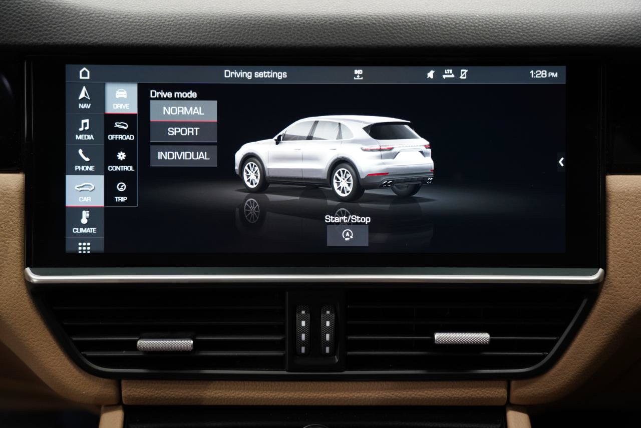 Used 2019 Porsche Cayenne AWD/4WD image 23