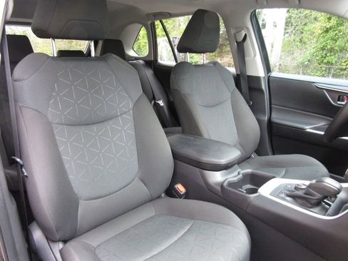 Used 2025 Toyota RAV4 XLE w/ Convenience Package AWD/4WD image 20