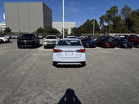 Used 2025 Nissan Versa SR w/ Trunk Package FWD image 6