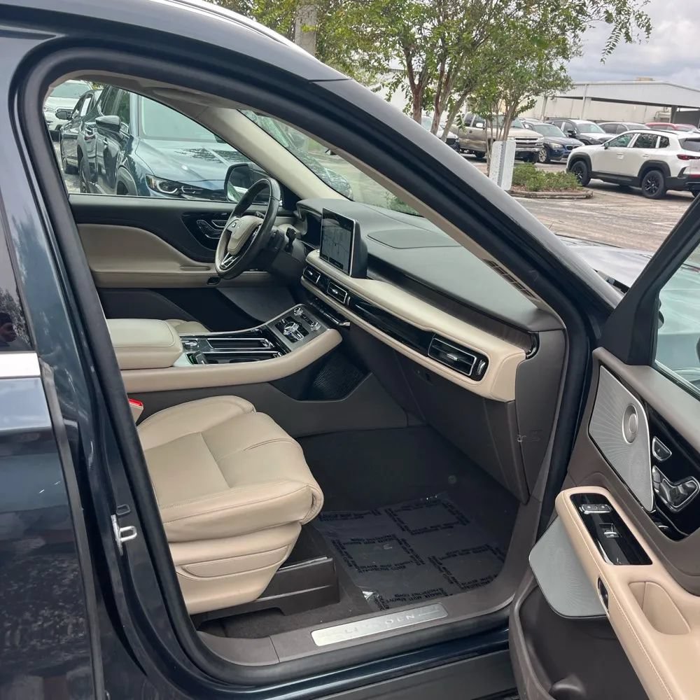 Used 2021 Lincoln Aviator Reserve w/ Equipment Group 202A AWD/4WD image 7