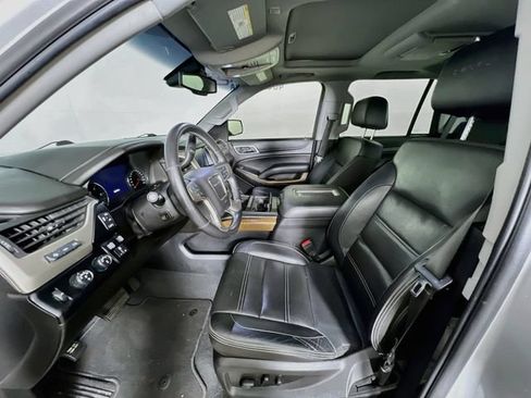 Used 2019 GMC Yukon Denali w/ Open Road Package AWD/4WD image 9