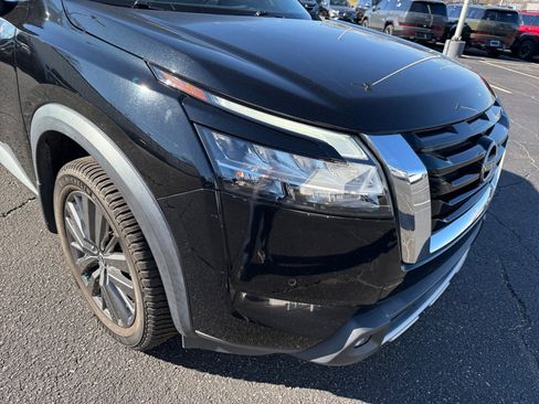 Used 2022 Nissan Pathfinder SL w/ SL Premium Package image 29