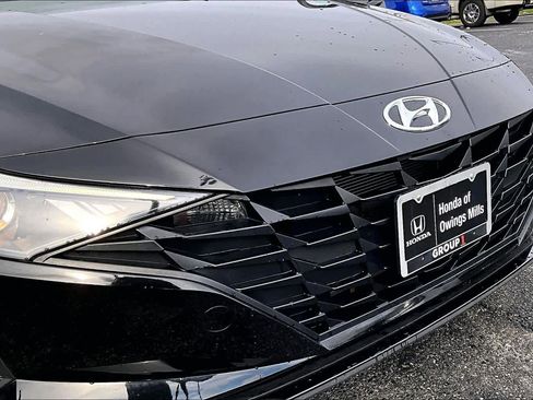 Used 2021 Hyundai Elantra SEL image 27