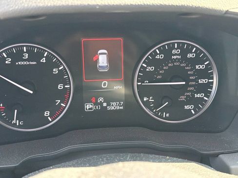 Used 2024 Subaru Crosstrek 2.0i Premium AWD/4WD image 16