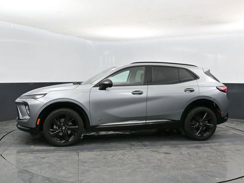 Used 2024 Buick Envision Sport Touring image 9