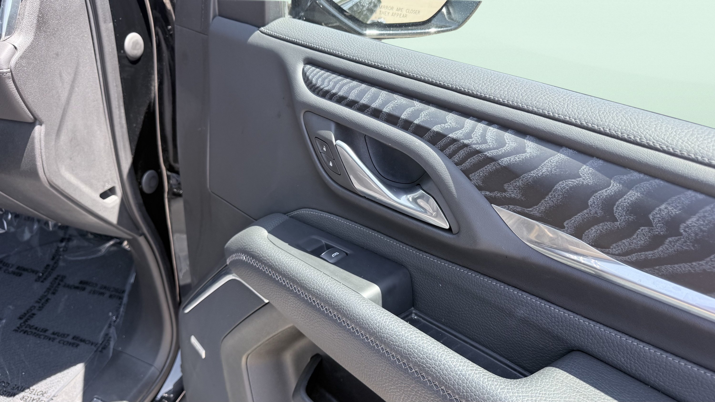 Used 2023 GMC Yukon Denali AWD/4WD image 45