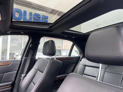 Used 2010 Mercedes-Benz E 350 4MATIC Sedan w/ Premium 1 Pkg image 16