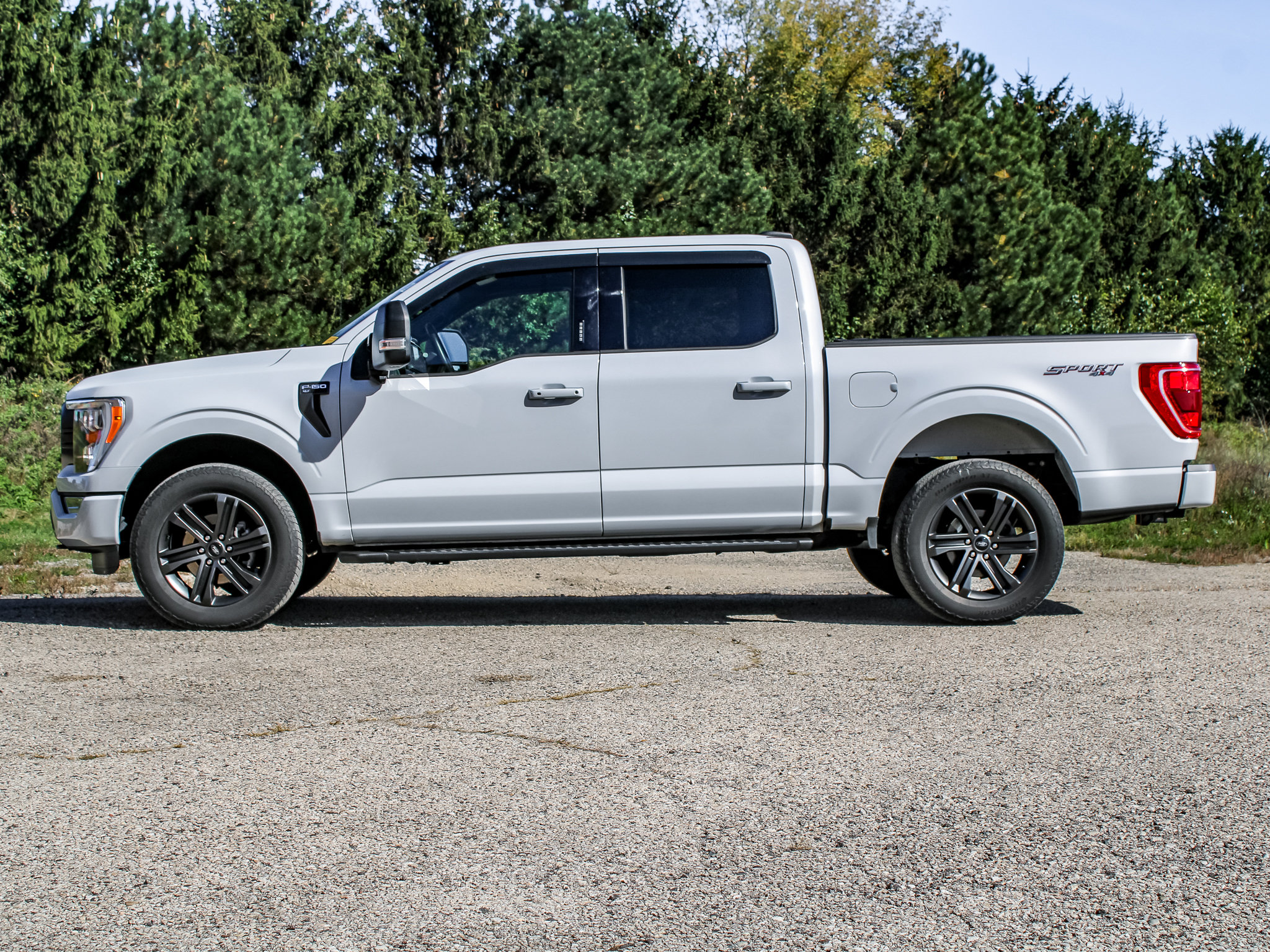 Used 2022 Ford F150 XLT w/ Equipment Group 302A High AWD/4WD image 4