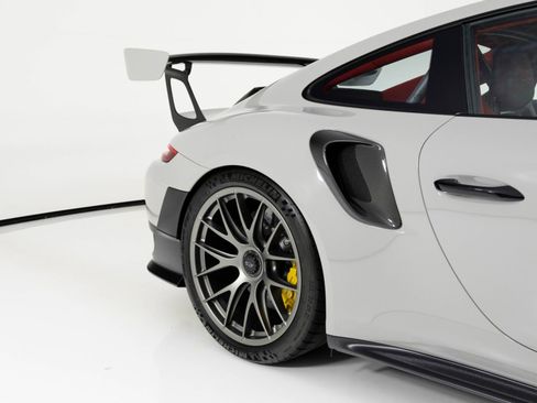Used 2018 Porsche 911 GT2 RS image 64