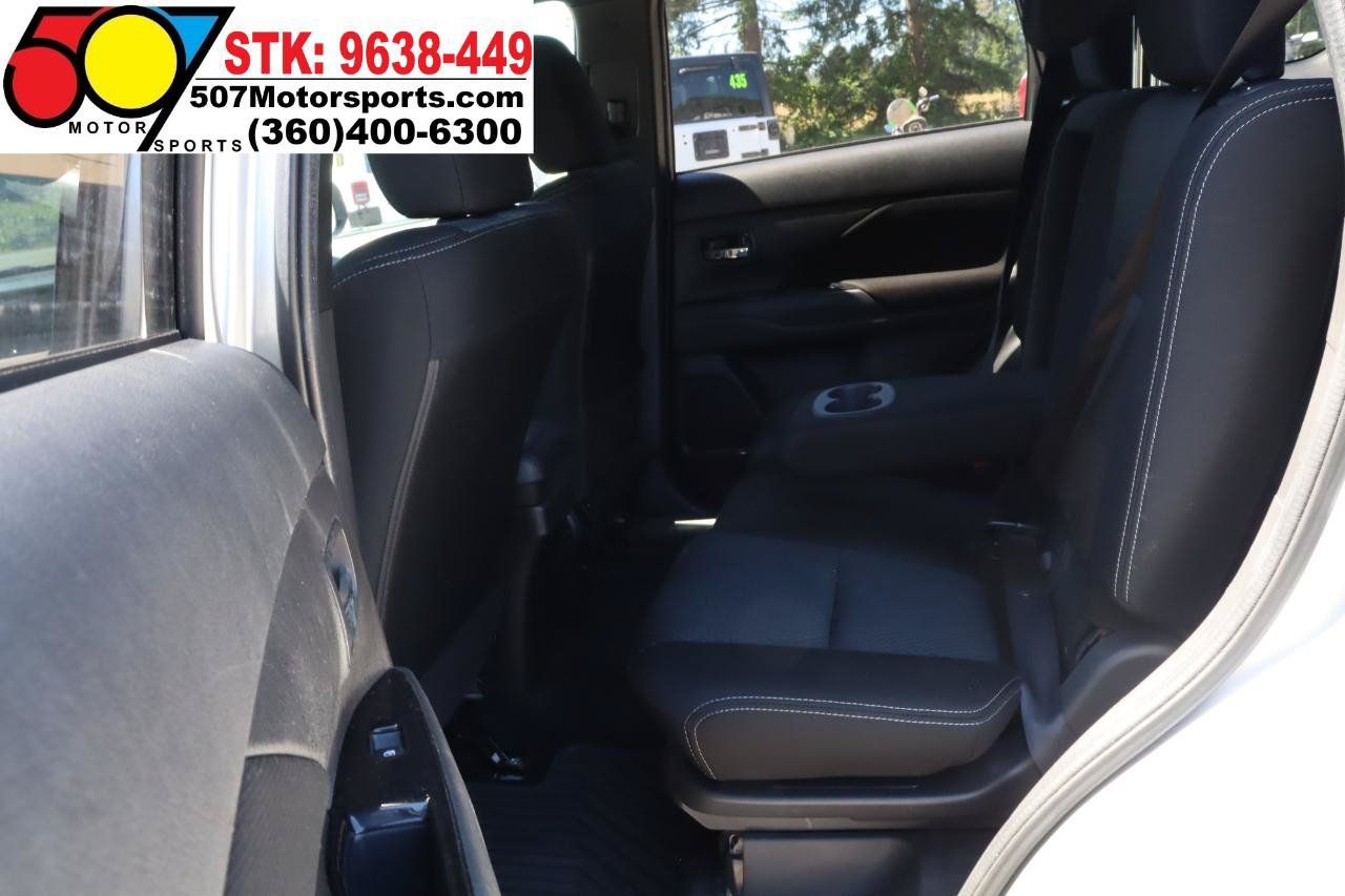 Used 2018 Mitsubishi Outlander LE AWD/4WD image 13