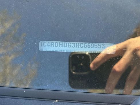 Used 2017 Dodge Durango GT w/ Premium Group image 29