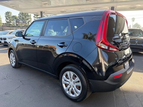 Used 2020 Kia Soul LX image 24