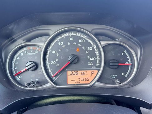 Used 2017 Toyota Yaris L image 8