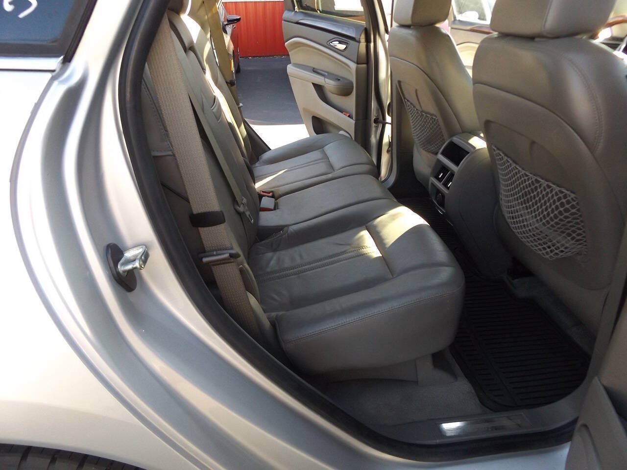 Used 2010 Cadillac SRX Luxury FWD image 25