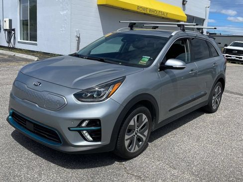 Used 2019 Kia Niro EX Premium w/ Cold Weather Package 2.0 FWD image 3