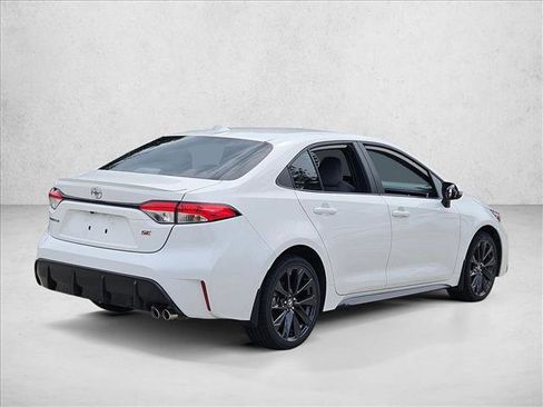 Used 2024 Toyota Corolla SE FWD image 5