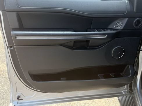 Used 2021 Ford Expedition Max XLT RWD image 10