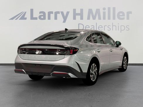 New 2026 Hyundai Sonata Blue image 7