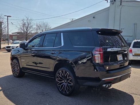 Used 2022 Chevrolet Tahoe High Country w/ Premium Package 2 AWD/4WD image 4