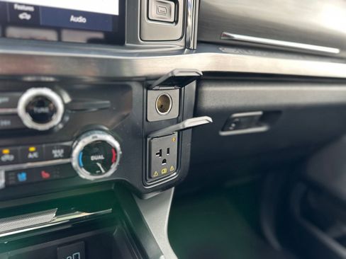 New 2025 Ford F250 Lariat w/ Lariat Ultimate Package image 46